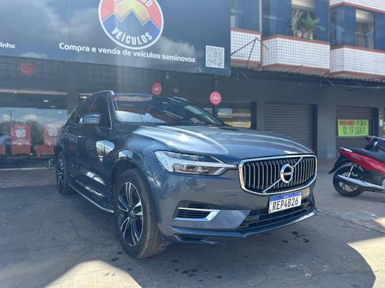 VOLVO XC60 2.0 D5 DIESEL MOMENTUM AWD GEARTRONIC VOLVO XC60 2.0 D5 DIESEL MOMENTUM AWD GEARTRONIC